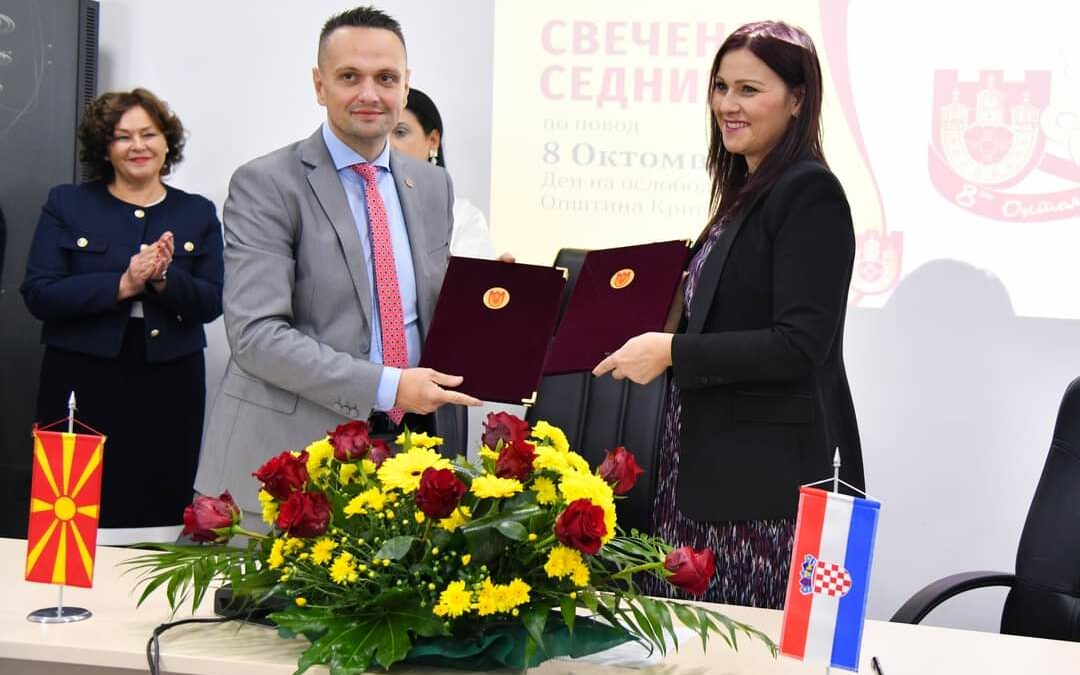 REVIVE Promotes Cooperation and Friendship